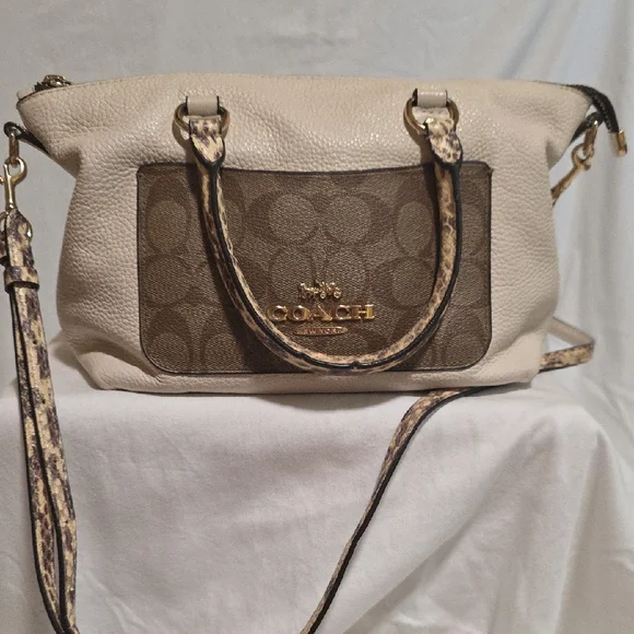 💌SOLD💌 vintage authentic coach cream signature mini hobo  Coach Beige and Cream Signature Satchel display picture 1
